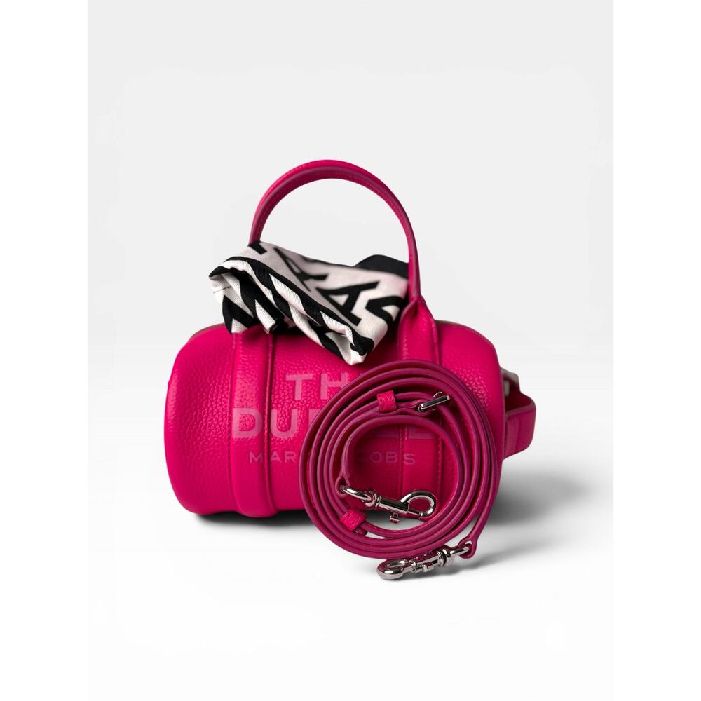 MARC JACOBS The Duffle Mini Leather Bag โ Hot Pink - Picture 11 of 11